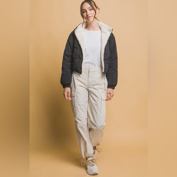 🔥SOLD OUT - Love Tree Zip Up Cropped Hooded Sherpa Reversible Jacket - Picture 4 of 5